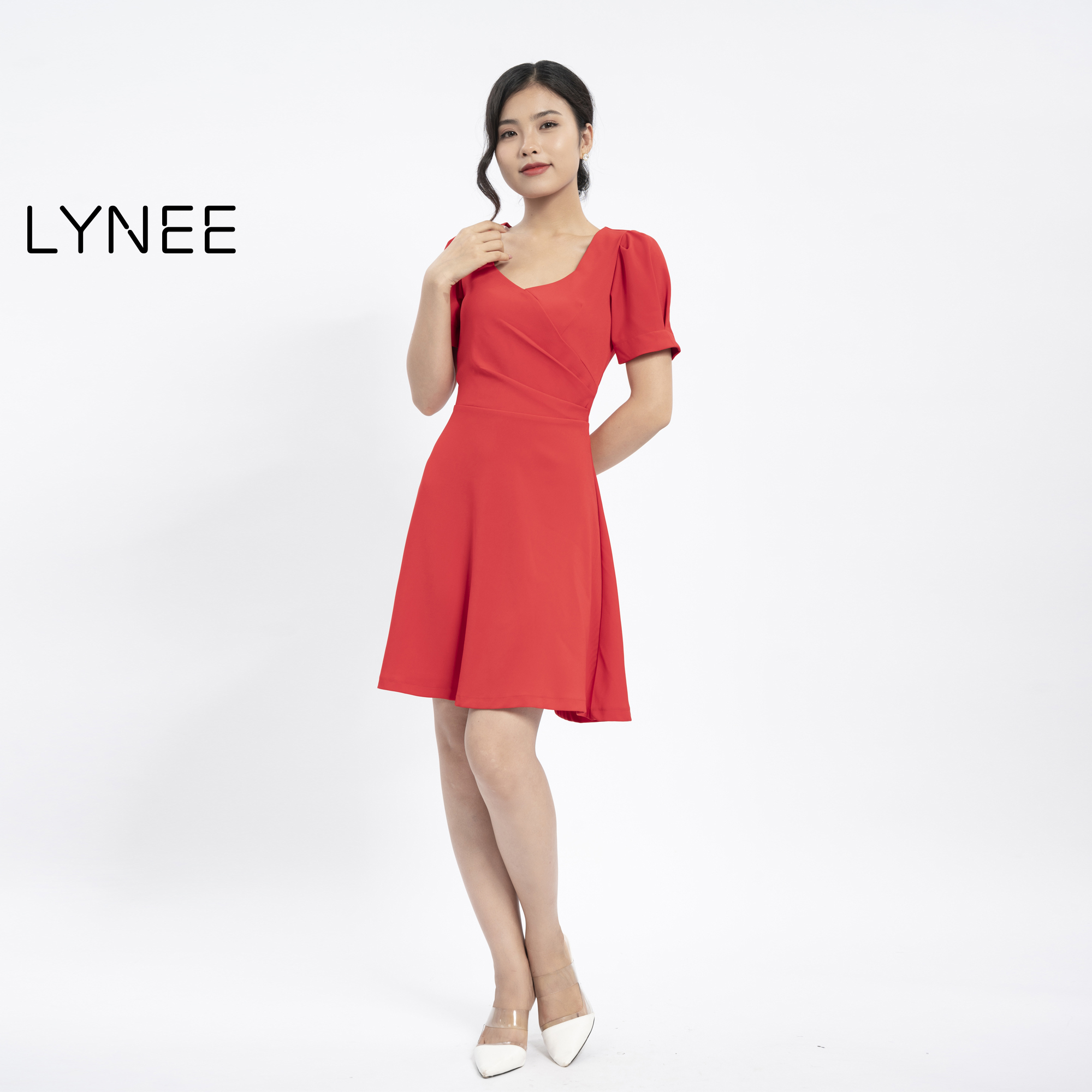 Đầm công sở váy xòe ,thời trang LYNEE cổ V điểm chéo làm eo thon dáng gọn