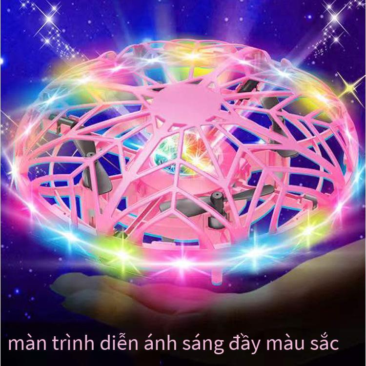 Phong cách mới nhất UFO máy bay cảm ứng máy bay điều khiển từ xa cử chỉ điều khiển từ xa đĩa bay nổi đồ chơi trẻ em phát sóng trực tiếp vụ nổ