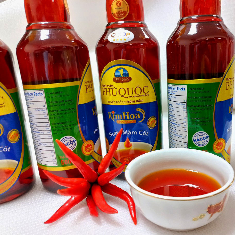 Nước mắm Cốt Kim Hoa Phú Quốc 35 đạm chai nhựa 500ml