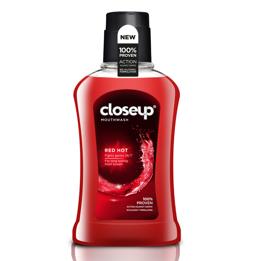 Nước súc miệng CloseUp Red Hot 300ml