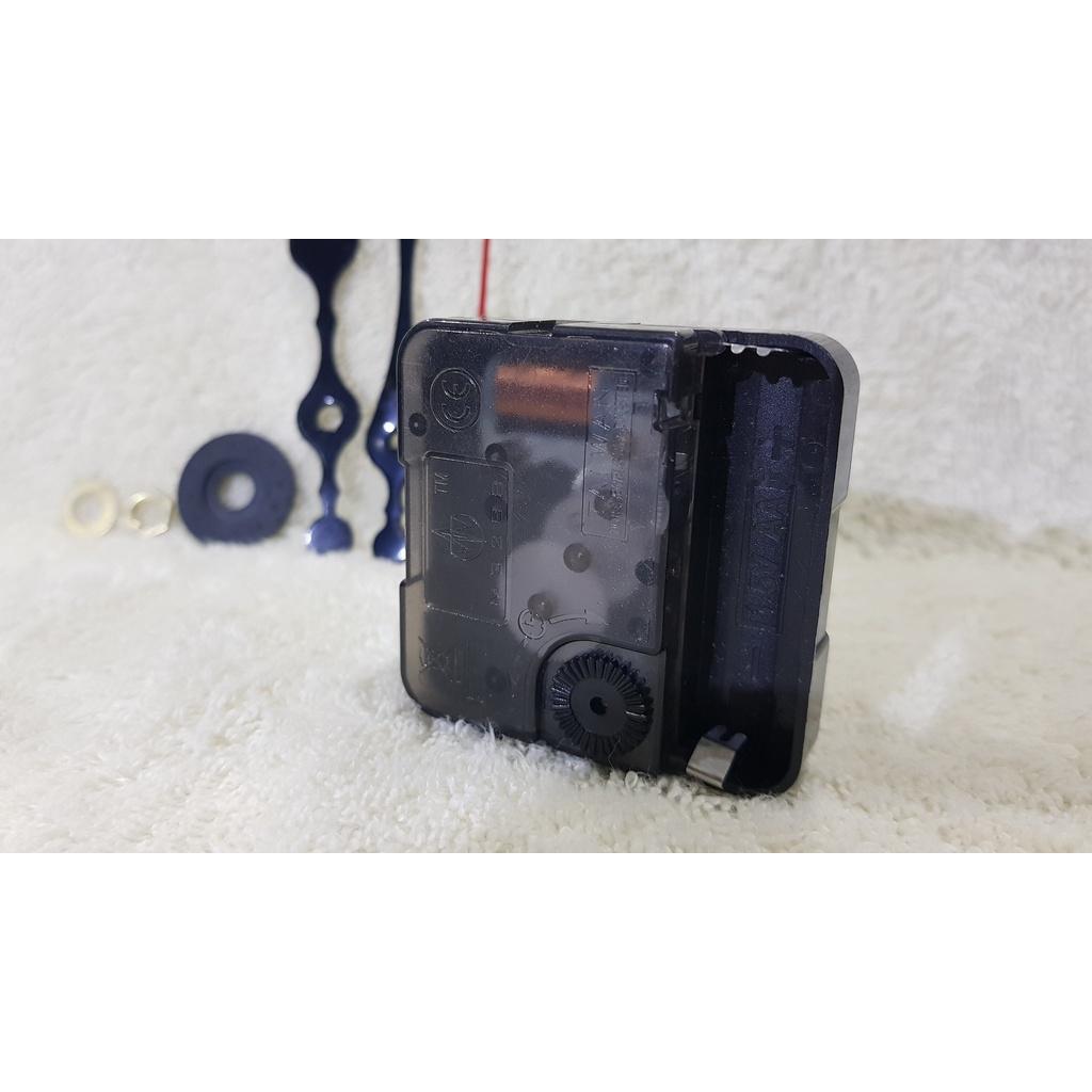 Máy đồng hồ treo tường Taiwan kim giật M3288