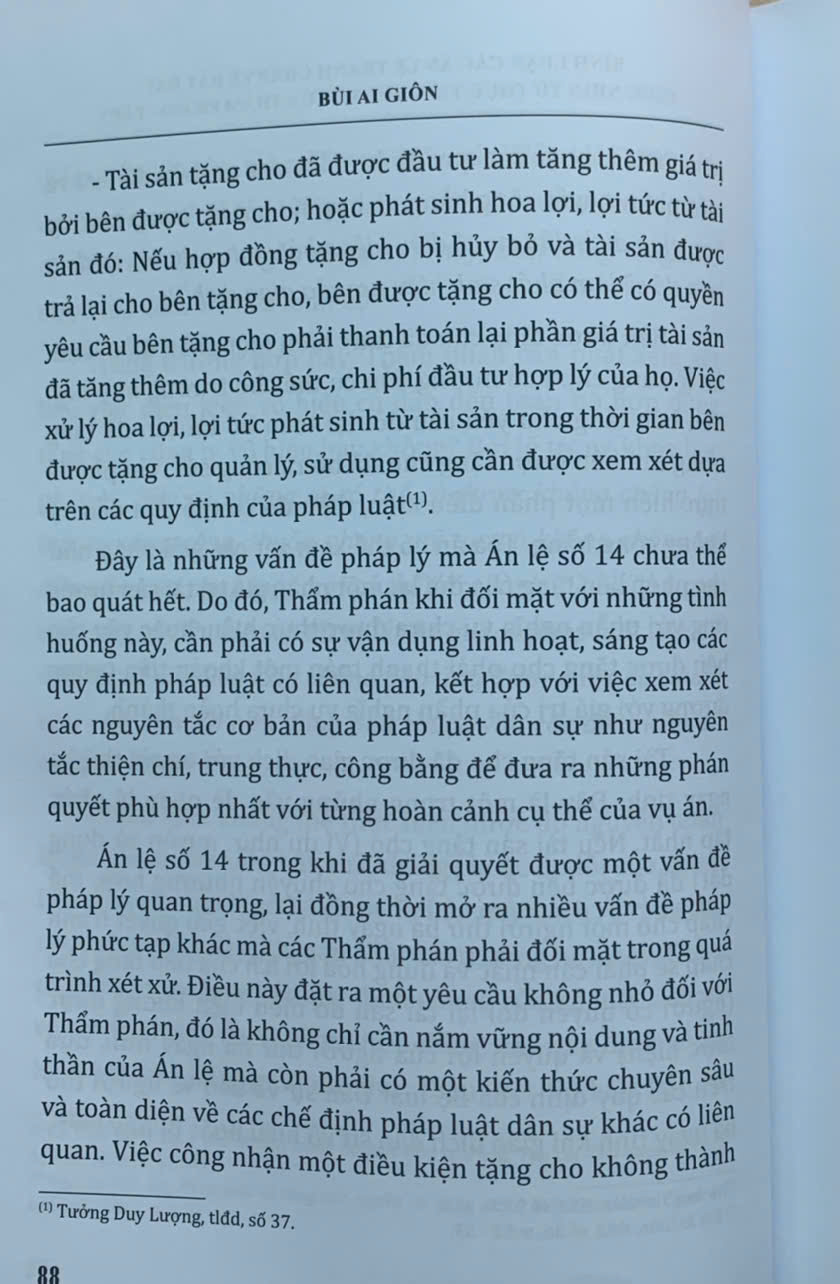 Bình luận các án lệ tranh chấp về đất đai – Góc nhìn từ thực tiễn xét xử của Thẩm phán (tập 1 và 2)