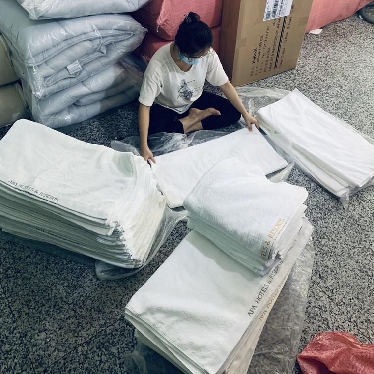 Khăn tắm body Cotton xuất dư Kích thước 70x140cm nặng 540g