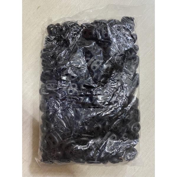 Nút nhựa chặn dây nón/ áo khoác loại 2 lỗ
