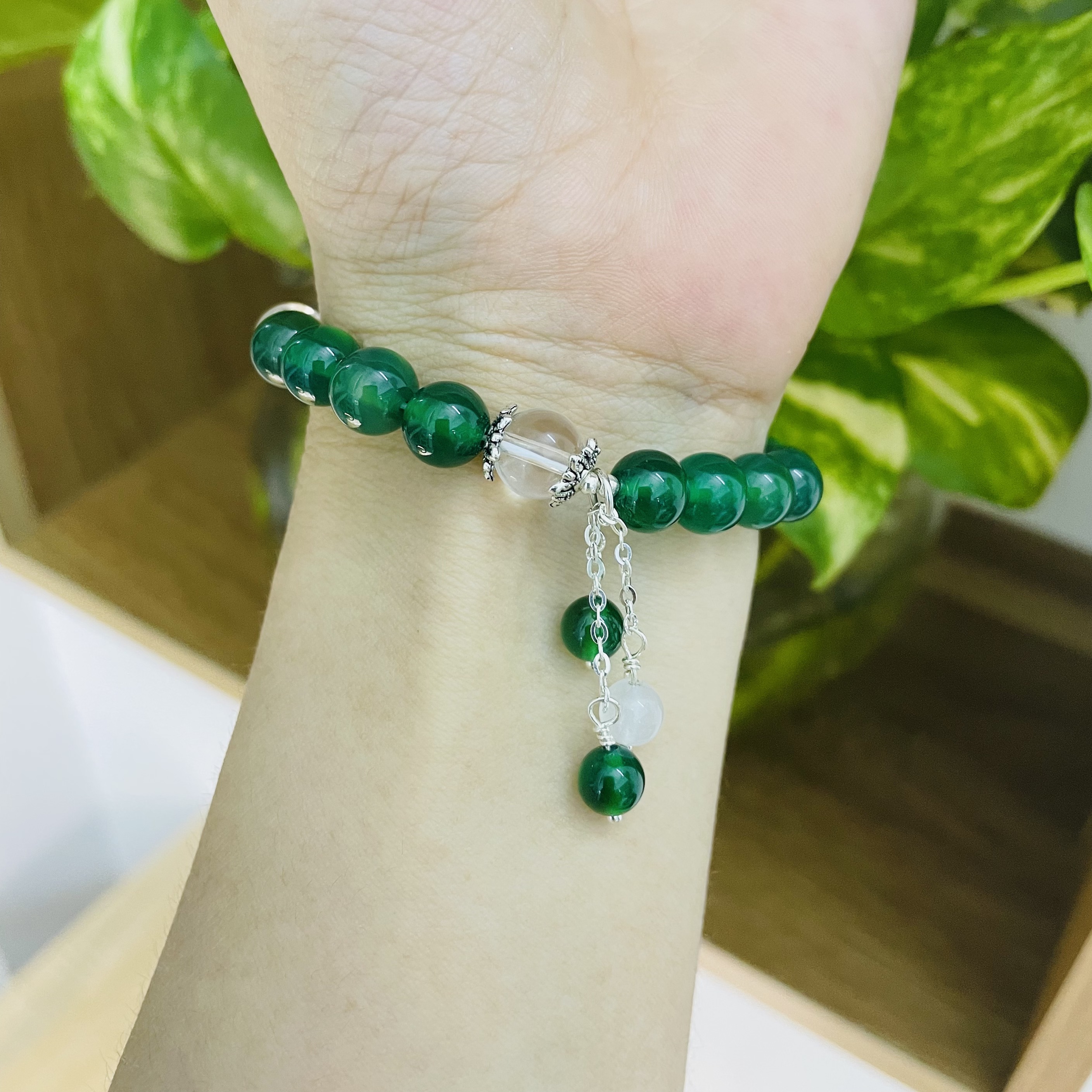 Lắc tay mã não phối charm bạc cao cấp