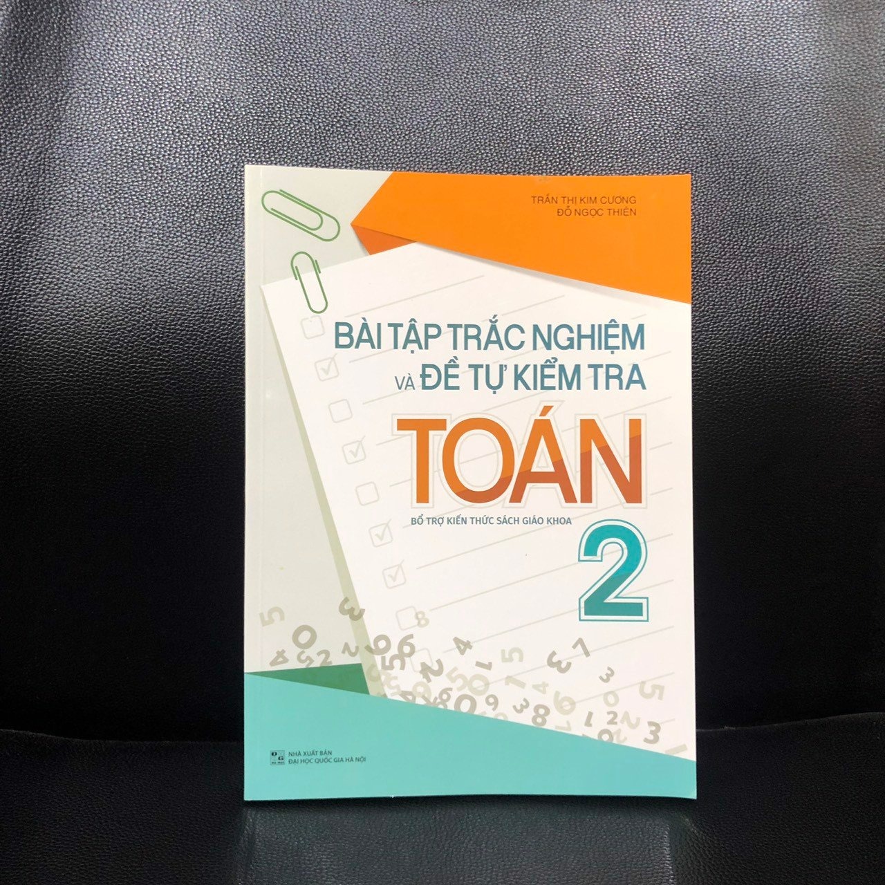 Sách: Combo Bài Tập Trắc Nghiệm Và Tự Kiểm Tra Toán Lớp 2 + Rèn Kĩ Năng Học Tốt Toán Lớp 2