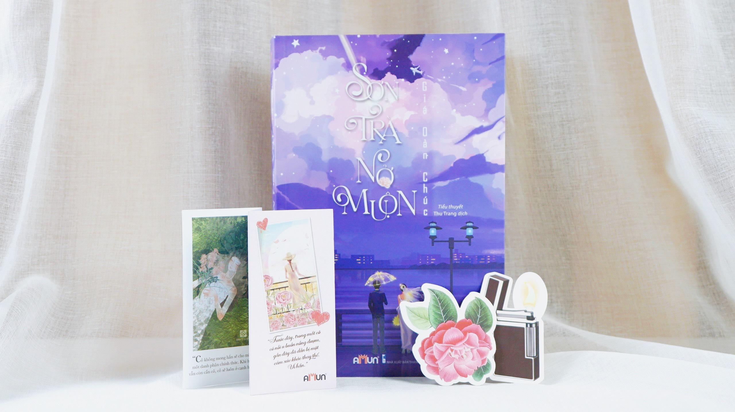 Sơn Trà Nở Muộn - Tặng Kèm 1 Bookmark Hoa Sơn Trà + 1 Bookmark Chiếc Bật Lửa + 1 Postcard