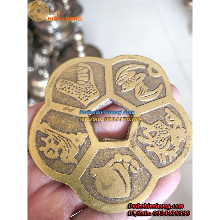 Đồng Tiền Hoa Mai Bằng Đồng Đường Kính 5cm Màu Vàng - Vật Phẩm May Mắn Để Trong Két Hoặc Ví