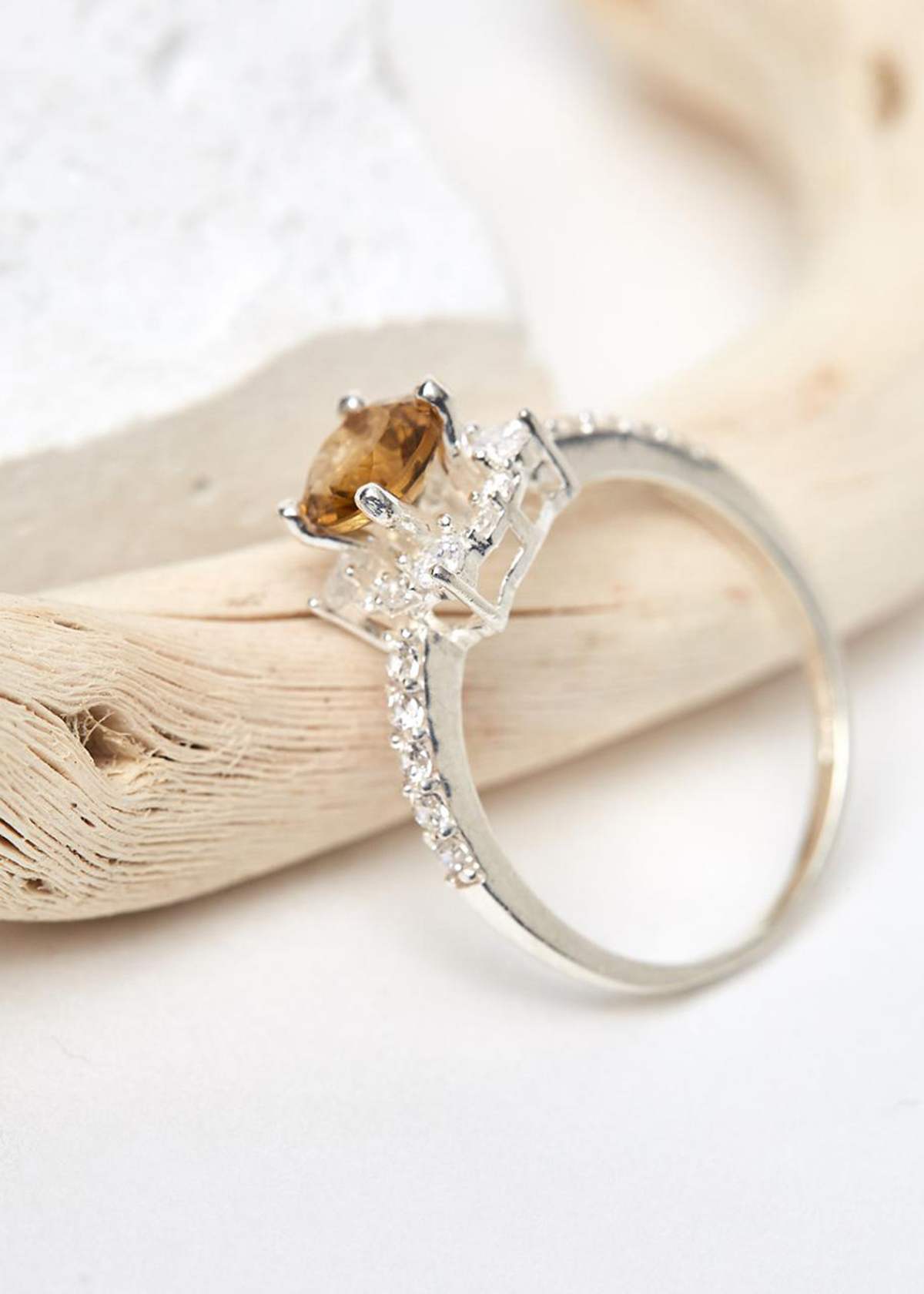 Nhẫn đá citrine thạch anh vàng ni 17 mệnh thổ, kim - Ngọc Quý Gemstones