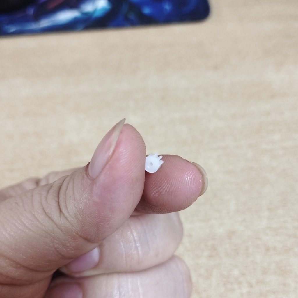Bánh răng nhựa 8 răng đường kính 4mm cho trục động cơ E58 S168 JY019