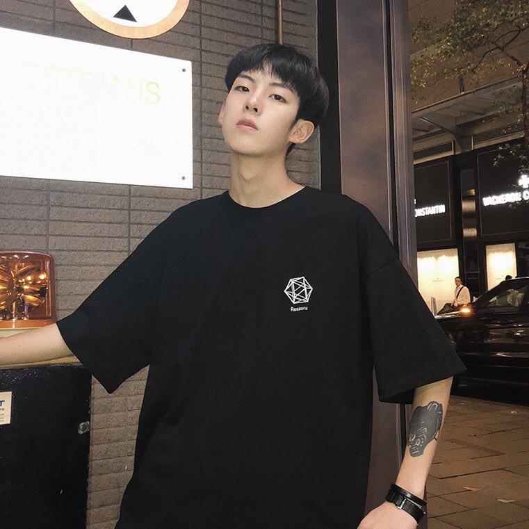 Áo thun tay lỡ form rộng họa tiết hình học - Unisex nam nữ đều mặc được