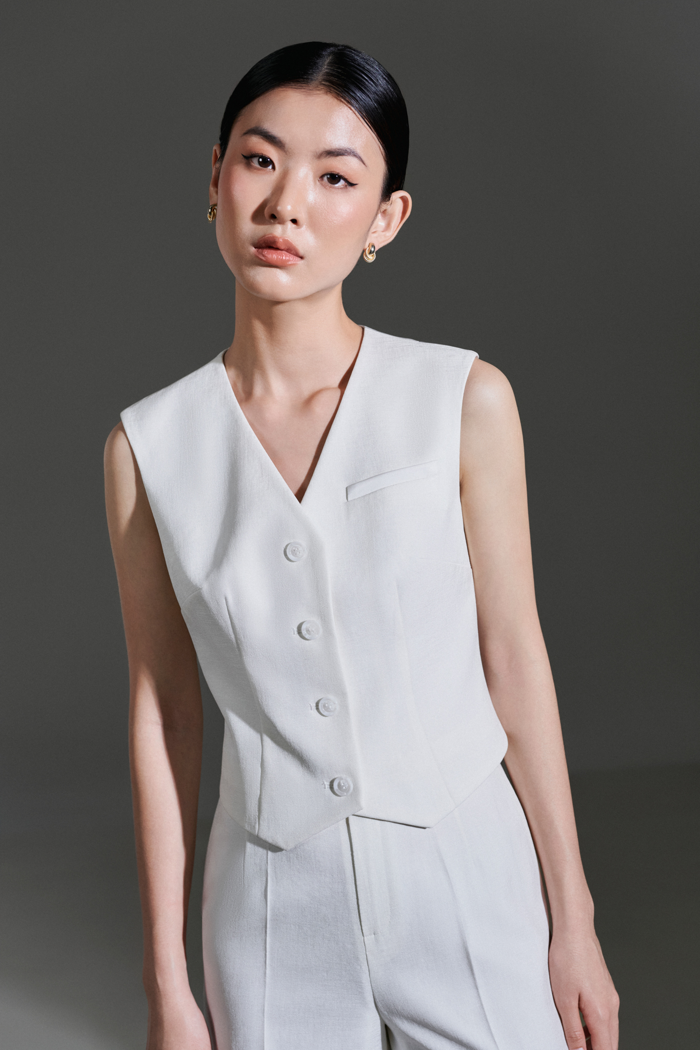 Set áo blazer kết hợp cùng áo gile và quần vải ống suông TOVE thiết kế cao cấp WHITE CHIC