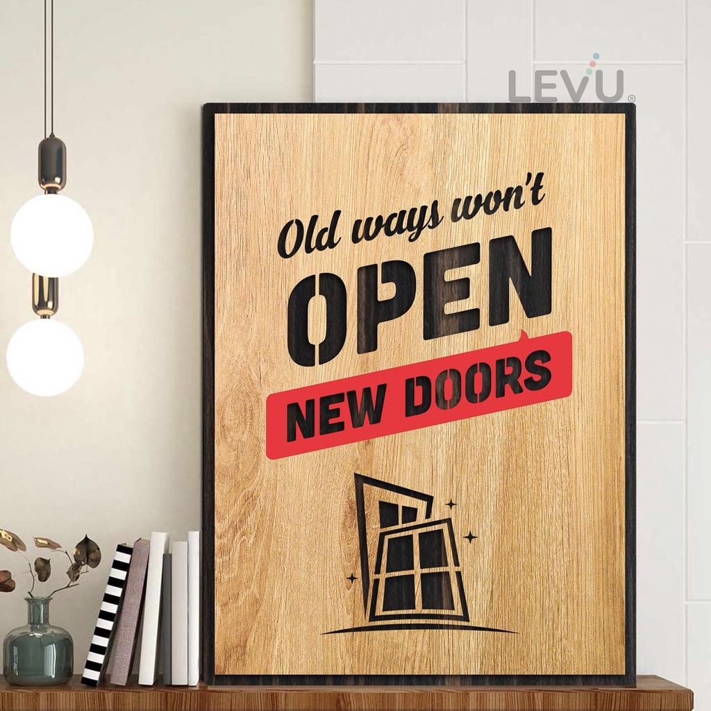 Tranh văn phòng tiếng Anh LEVU EN05 “Old ways won’t open new doors”