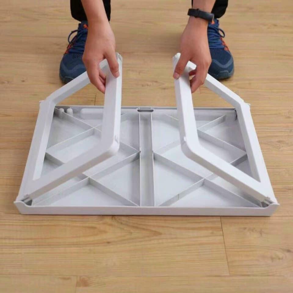 Bàn học nhựa gấp gọn có khe cắm ipad ,bút bi ,