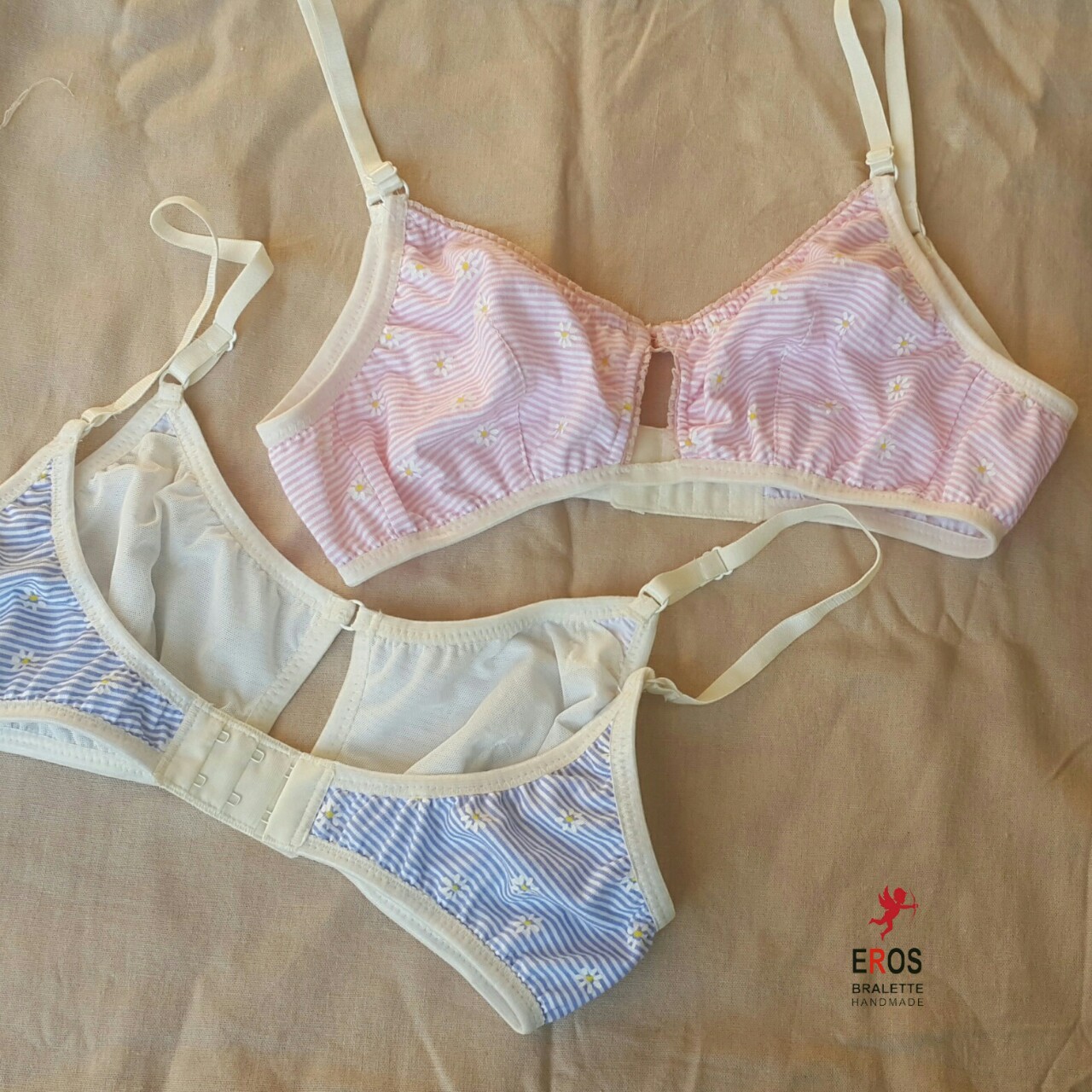Áo lót bralette cup tròn ôm ngực thun hoa nhí mùa hè của nhà eros