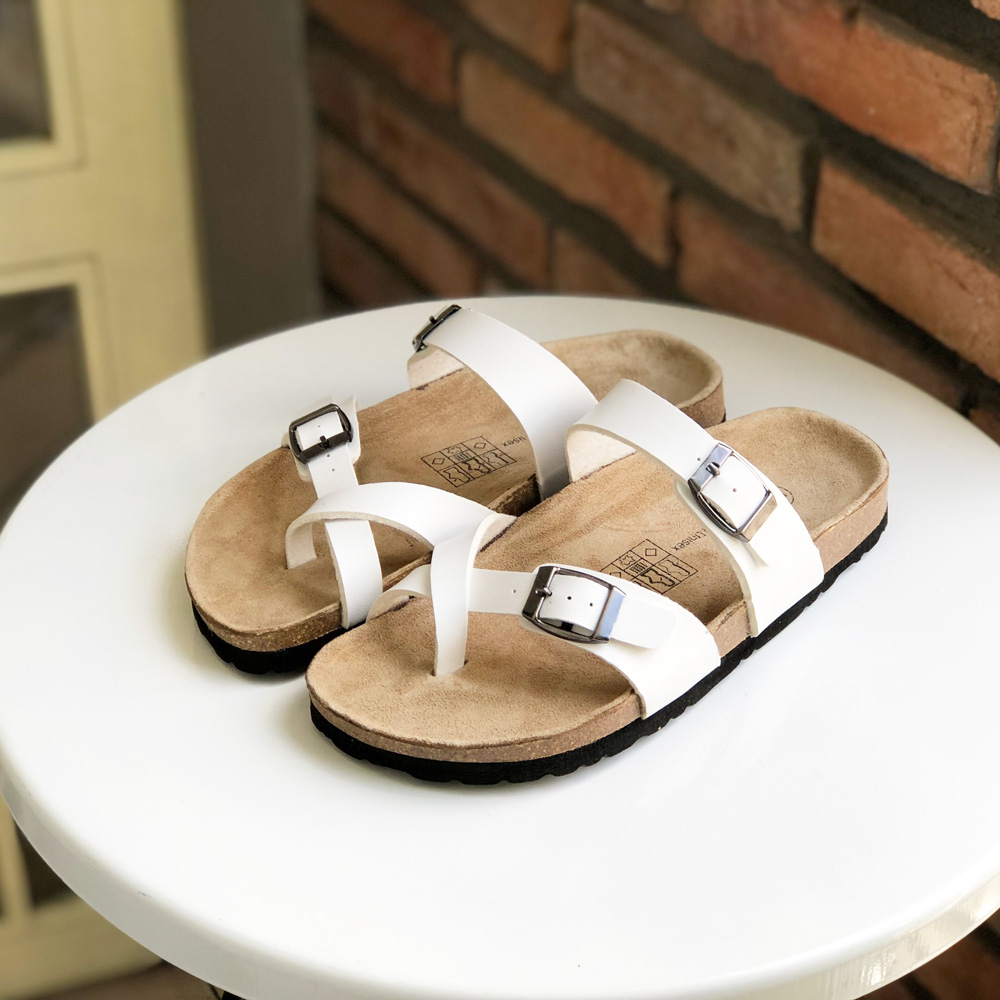 Dép đế trấu xỏ ngón cá tính