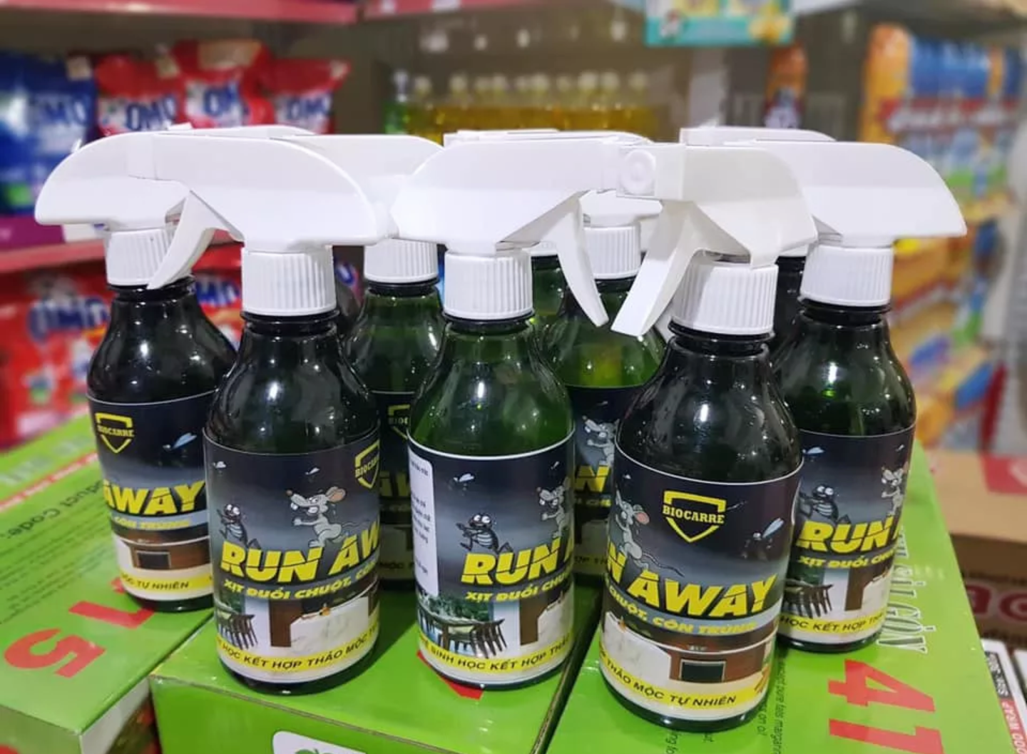 1 LỌ XỊT ĐUỔI CHUỘT GIÁN VÀ CÁC LOẠI CÔN TRÙNG TRÊN XE HƠI ÔTÔ NHÀ VÀ NHỮNG NƠI CÓ CHUỘT CAM KẾT HIỆU QUẢ HÀNG LOẠI TỐT CHUẨN