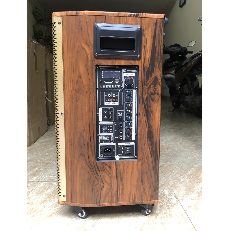 Loa kéo karaoke cao cấp Mitsunal M62, Tích hợp 3 loa: Loa BASS ~30 CM, Loa Trung ~16Cm, Loa Tress 10CM, Kèm 2 mic kim loại thay đổi tầng số - Hàng chính hãng