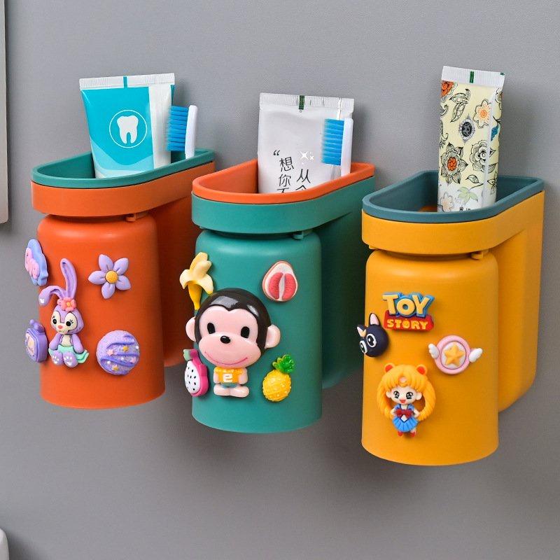 GIÁ ĐỠ BÀN CHẢI KÈM CỐC ĐÁNH RĂNG DÁN TƯỜNG SIÊU DÍNH TẶNG STICKER HOẠT HÌNH ĐÁNG YÊU