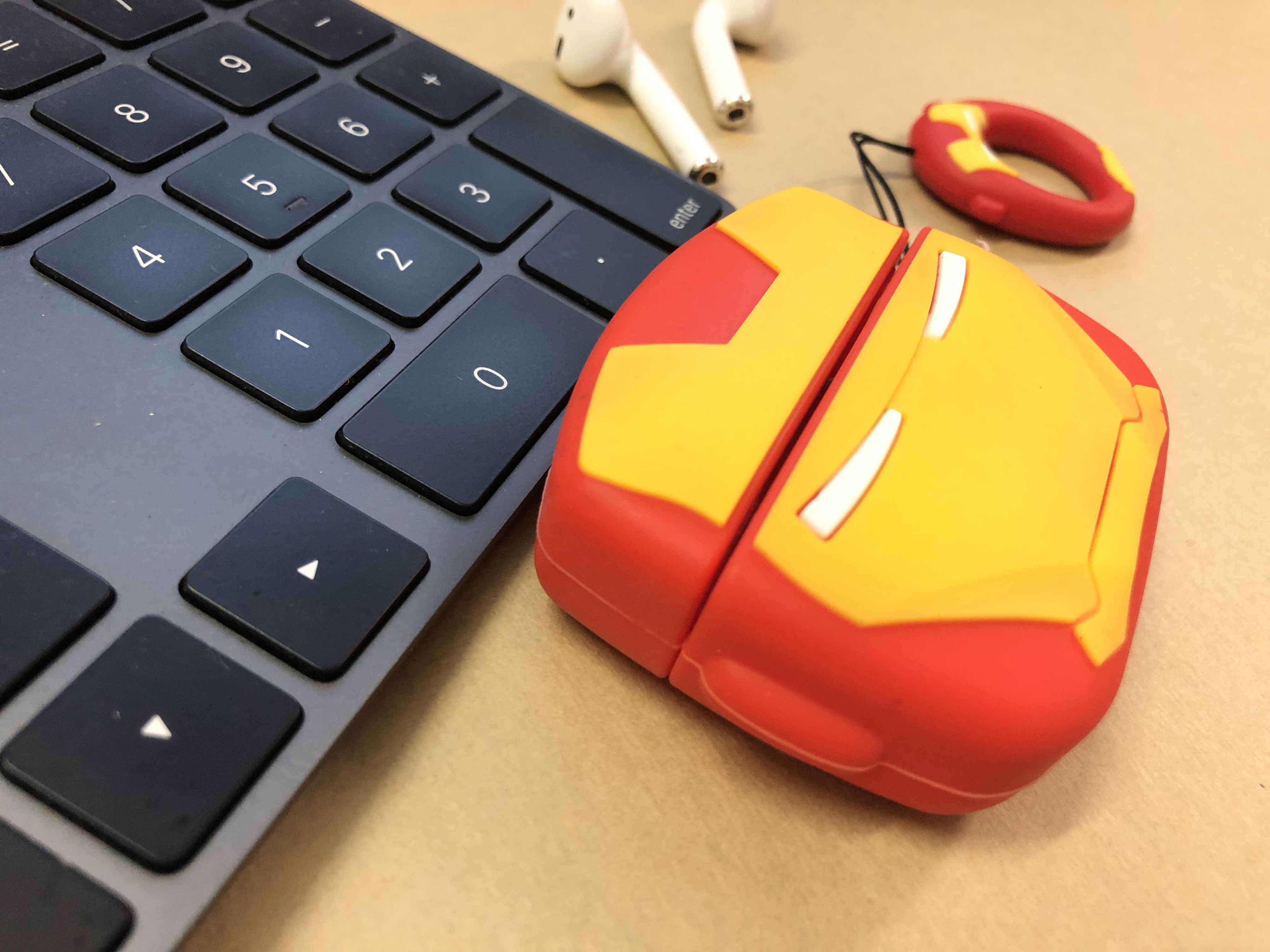 BAO CASE SILICON VỎ ỐP SILICON BẢO VỆ CHO TAI NGHE AIRPODS ĐỦ CỠ SIÊU ANH HÙNG AVENGERS HÌNH NGƯỜI SẮT IRONMAN