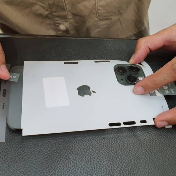 Miếng dán dẻo nhám PPF Full mặt lưng và viền cho iPhone 11 Pro - Hàng nhập khẩu