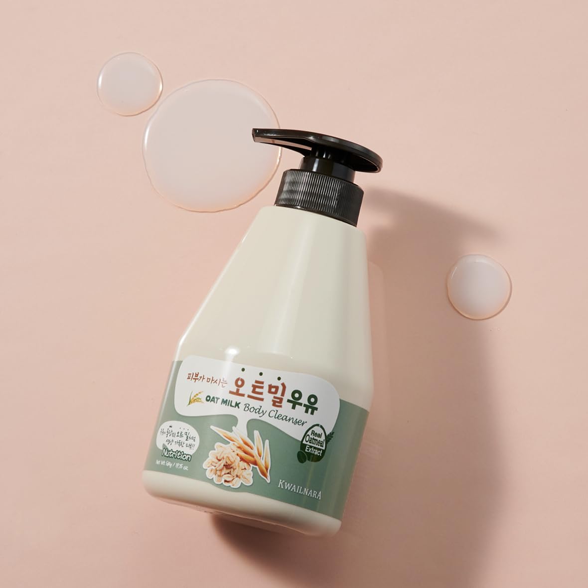 Sữa tắm lúa mạch dưỡng sáng da, dưỡng ẩm và mềm mịn Kwailnara Oat Milk Body Cleanser 560g