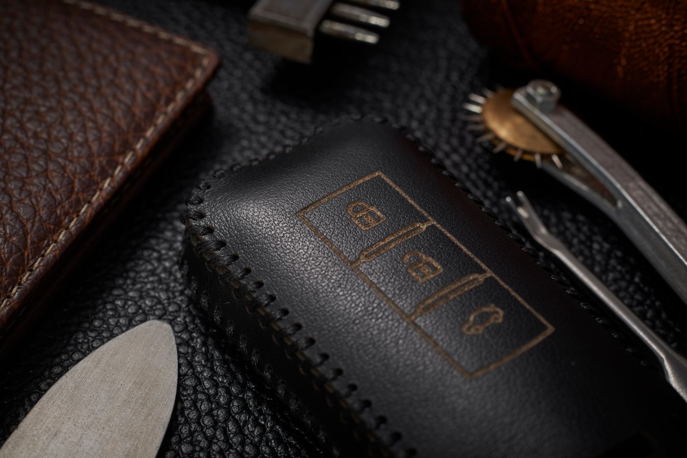 Bao Da Chìa Khóa Ô Tô Mitsubishi Outlander 3 Nút Da Bò Dạng Hộp