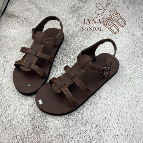 Dép sandal Nữ quai da mềm Đế bệt Cao Su ôm chân LYNA Sandal mã SD051 - Nâu