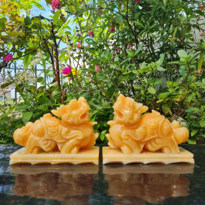 Cặp Tùy đá ngọc hoàng long 16cm,đá tự nhiên nguyên khối có đế