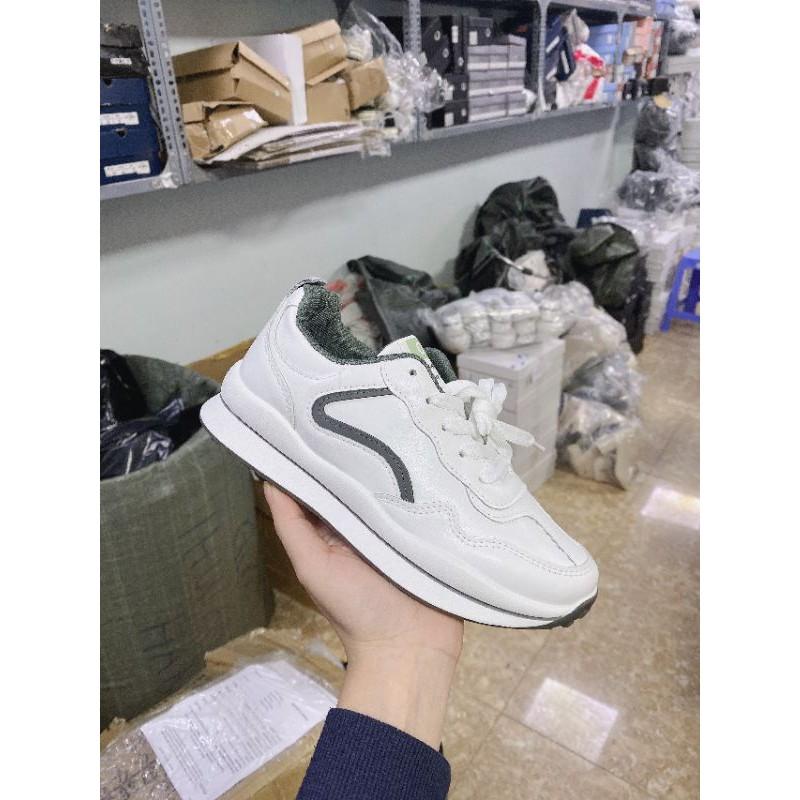 giày sneaker