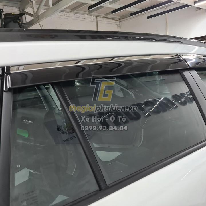 Bộ vè che mưa dành cho Toyota Corolla Cross viền INOX cao cấp