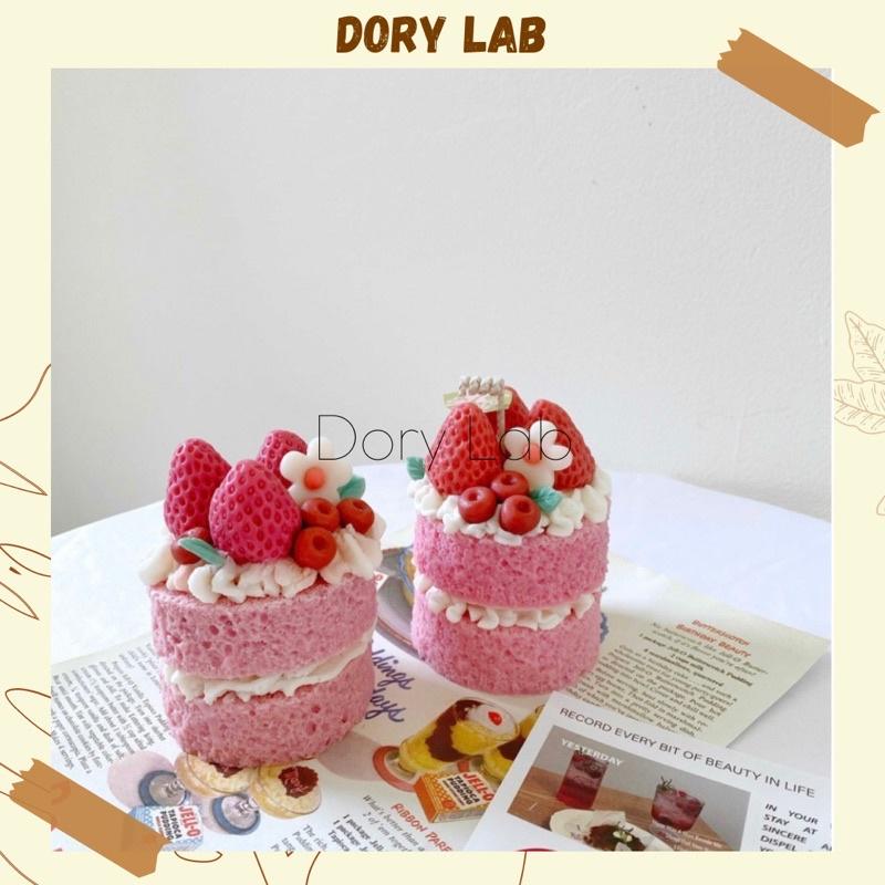Nến Thơm Bánh Kem 2 Tầng Phủ Kem Dâu Tây Handmade Không Khói, Phụ Kiện Decor, Quà Sinh Nhật - Dory Lab