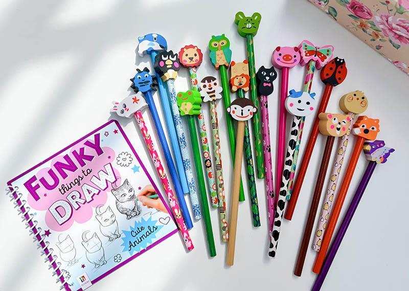 Funky Things to Draw 20 Pencil and Eraser Set Fan (UK)