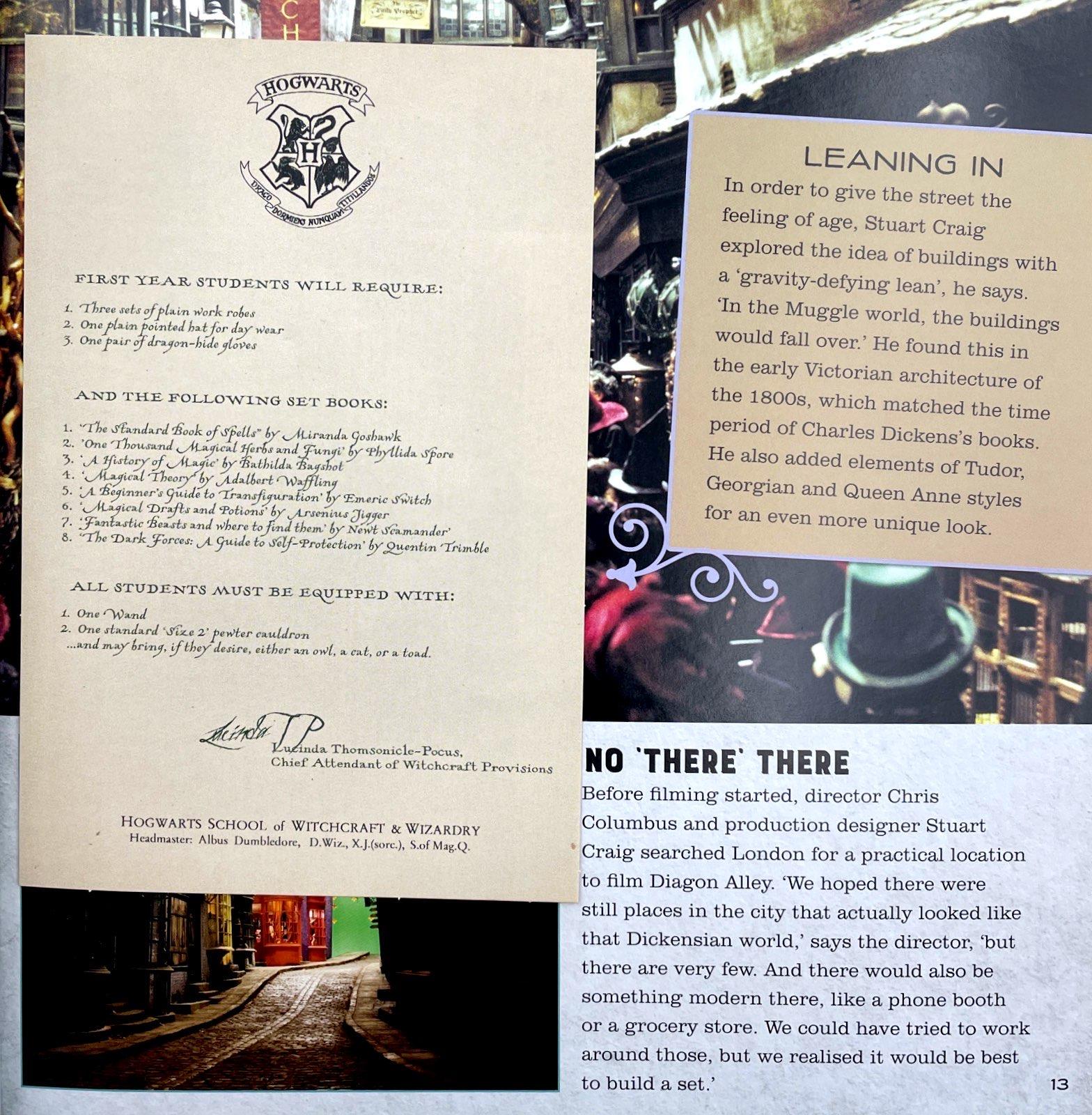 Harry Potter: Diagon Alley (A Movie Scrapbook ) (Hardback) Hẻm Xéo (Cánh cửa mở ra thế giới phép thuật) (English Book)