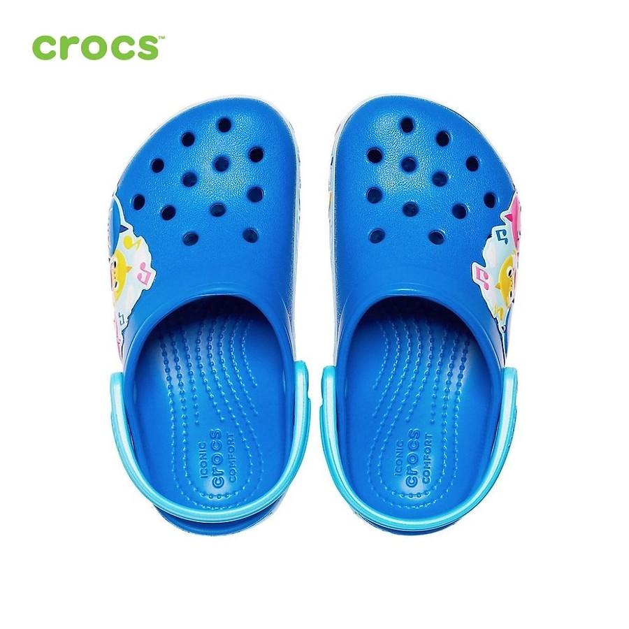 Giày lười trẻ em Crocs Funlab Baby Shark Band 206704-4JL