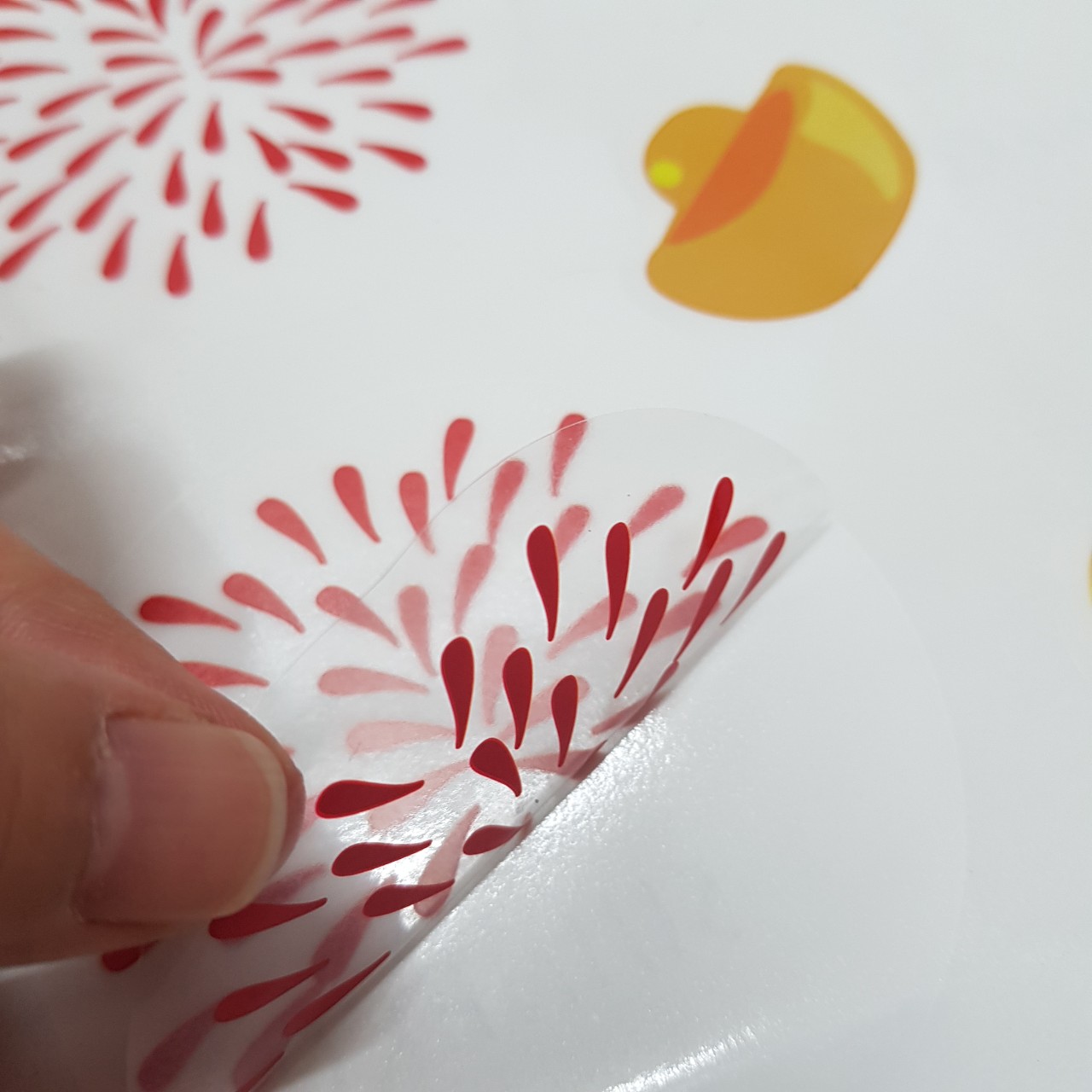 DECAL TRANG TRÍ TẾT HOẠT TIẾT HÌNH CÁ CHỮ PHÚC