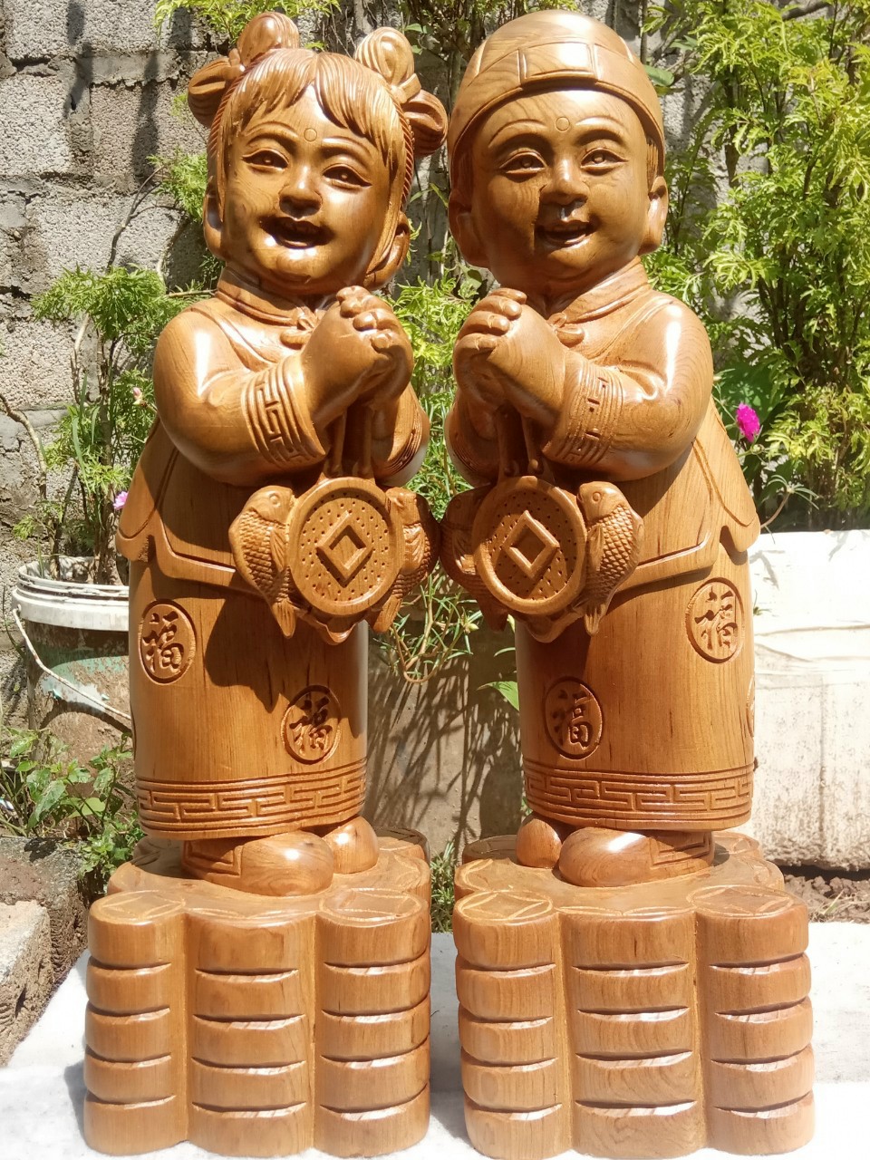 Cặp tượng điêu khắc tiểu đồng chúc phúc bằng gỗ bách xanh thơm phức kt cao 30cm