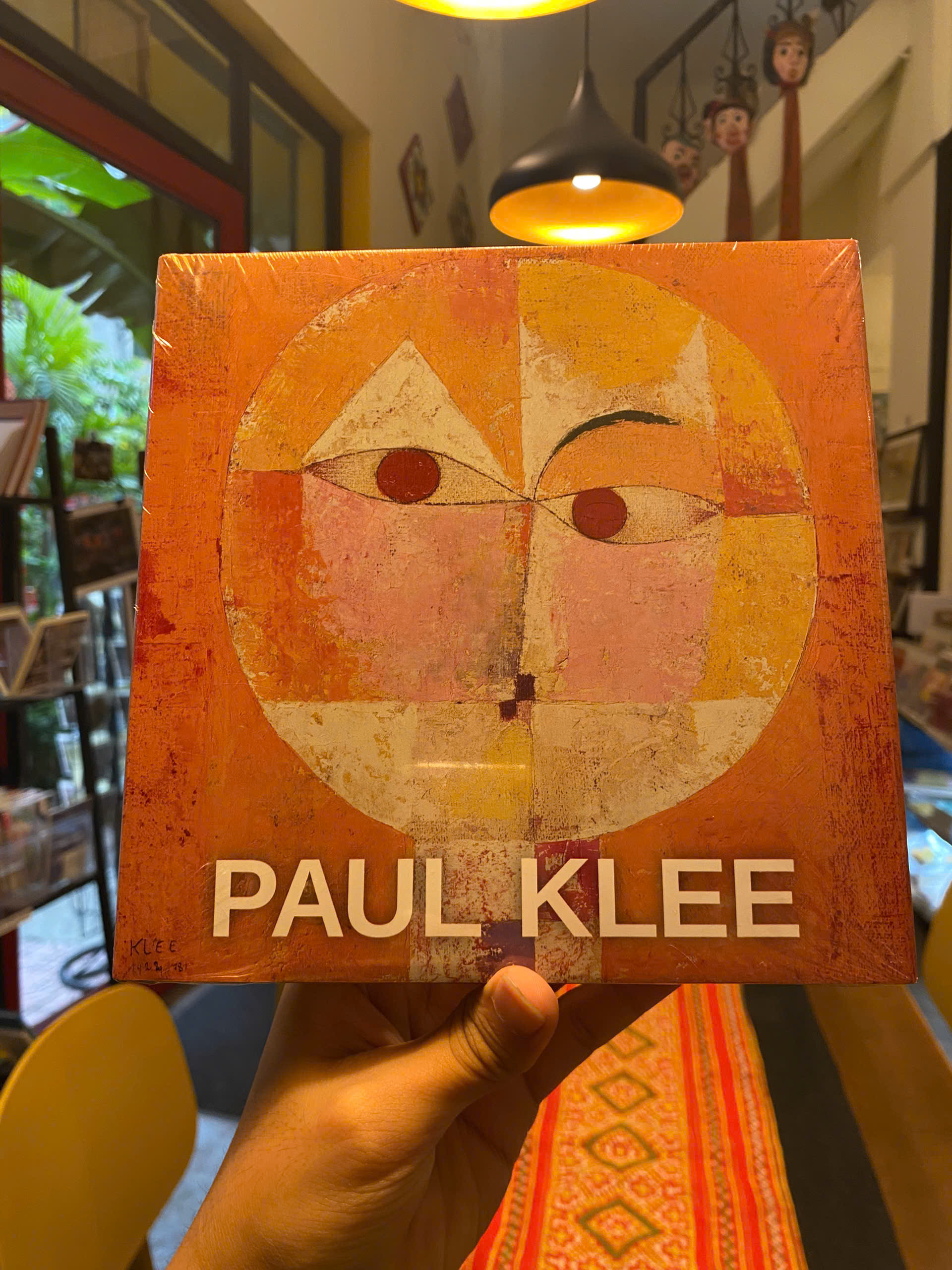 Sách - Paul Klee (Artist Monographs) by Hajo Duechting / Art Books / Ngoại văn Nhập khẩu