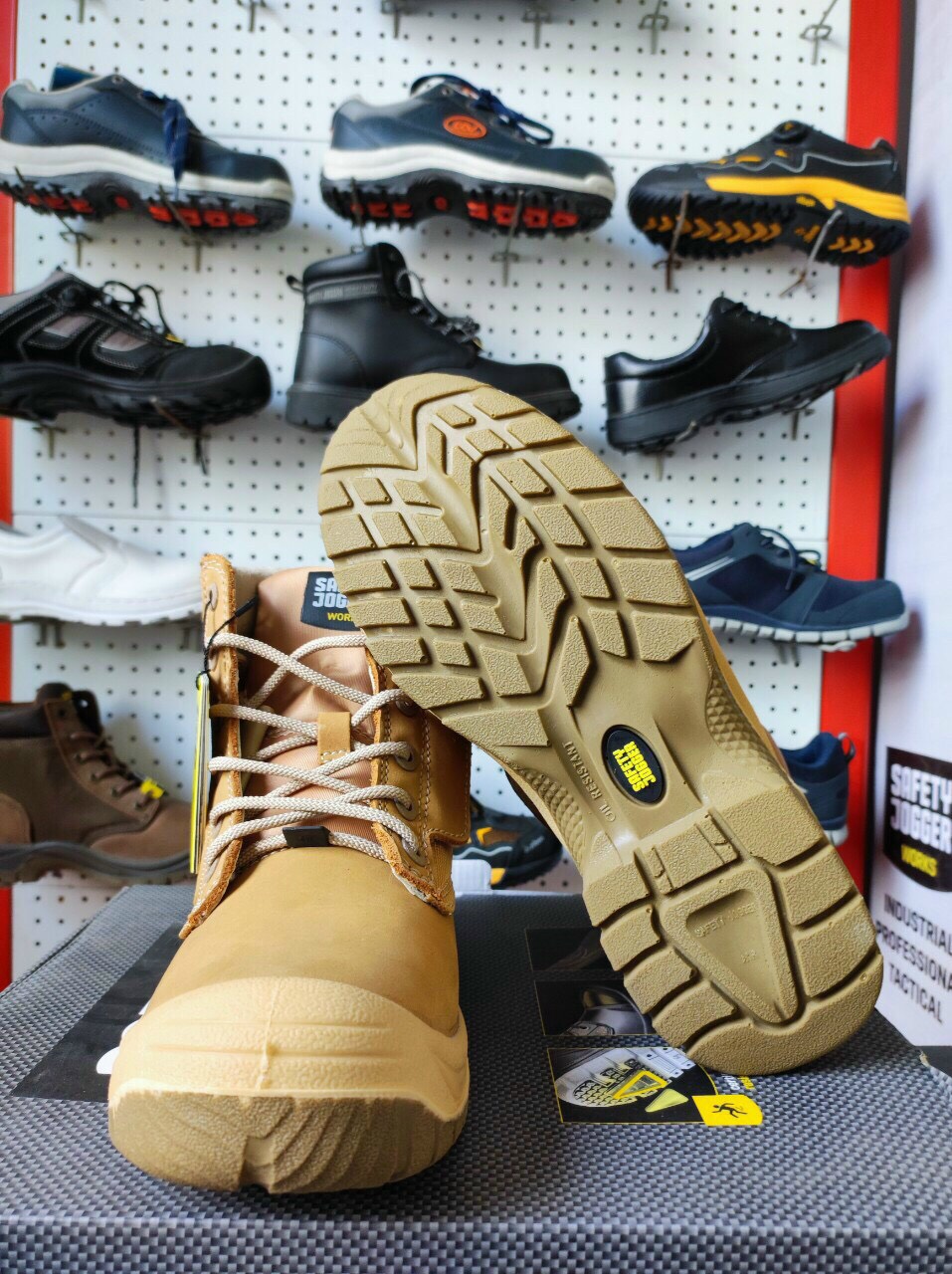 Giày Bảo Hộ Lao Động Jogger Rush Camel S3