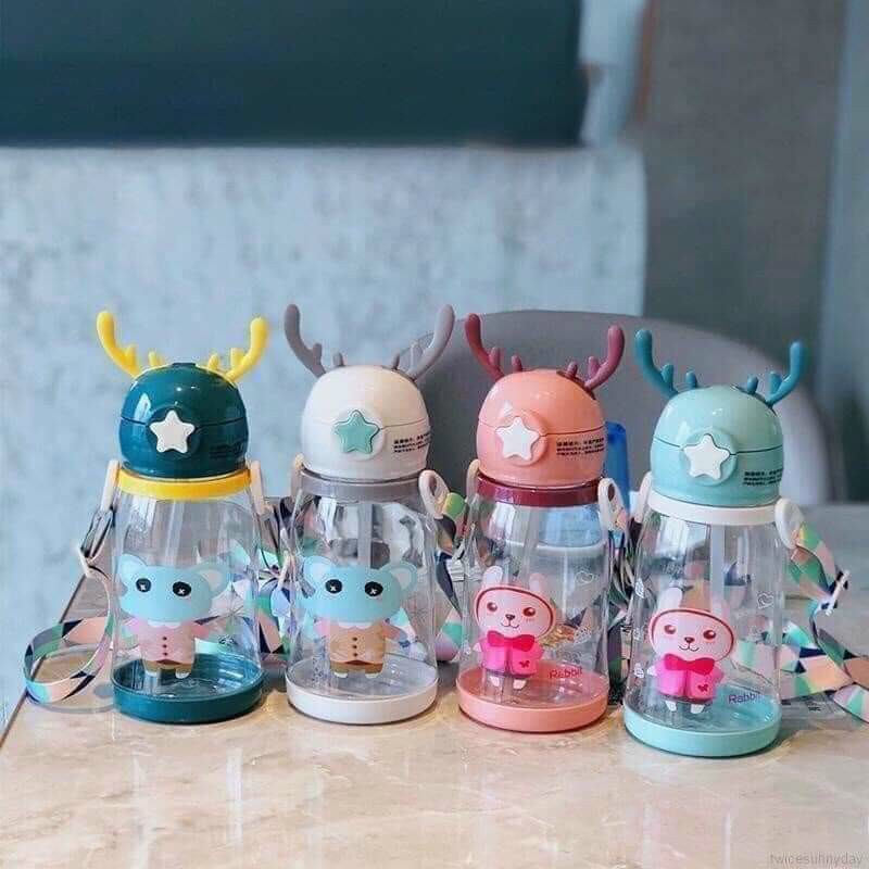 Bình Nước Có Ống Hút Hình Sừng Hươu Dễ Thương Cho Bé
