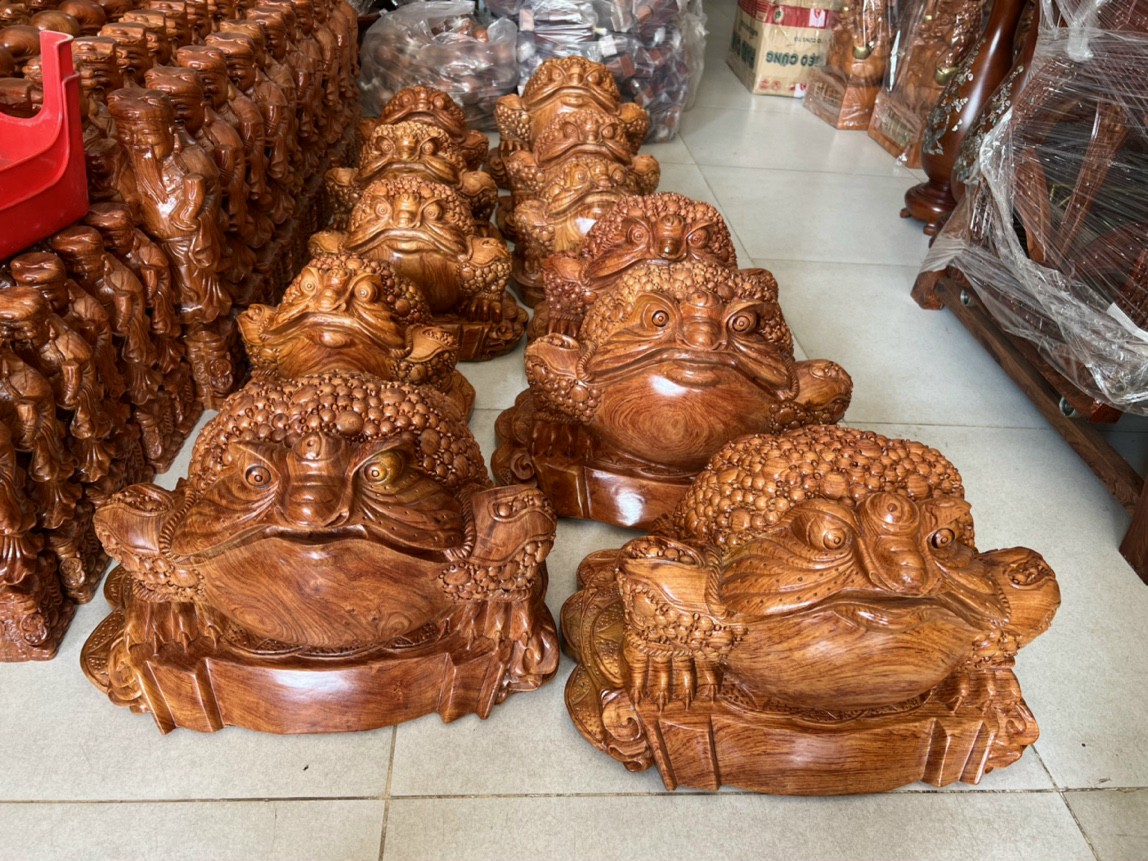 Tượng gỗ phong thuỷ - Tượng con cóc thiềm thừ gỗ hương nguyên khối loại 1 ngang 30-35-40-45 CM CM