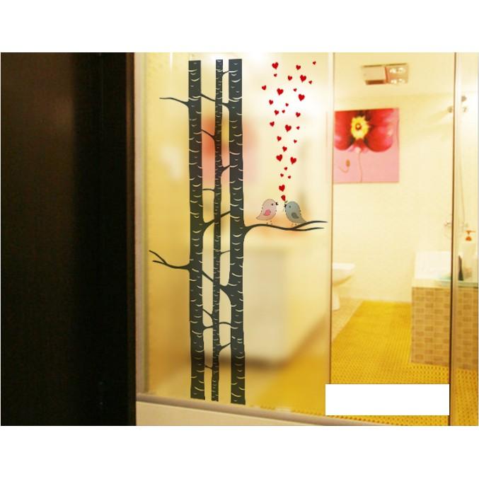 Decal Dán Kính Cao Cấp - Thân Cây Lớn và Đôi Chim Tình Yêu