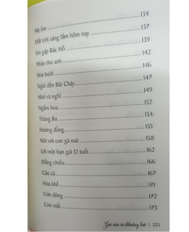 Sách - Góc sân và khoảng trời (bìa mềm) khổ to