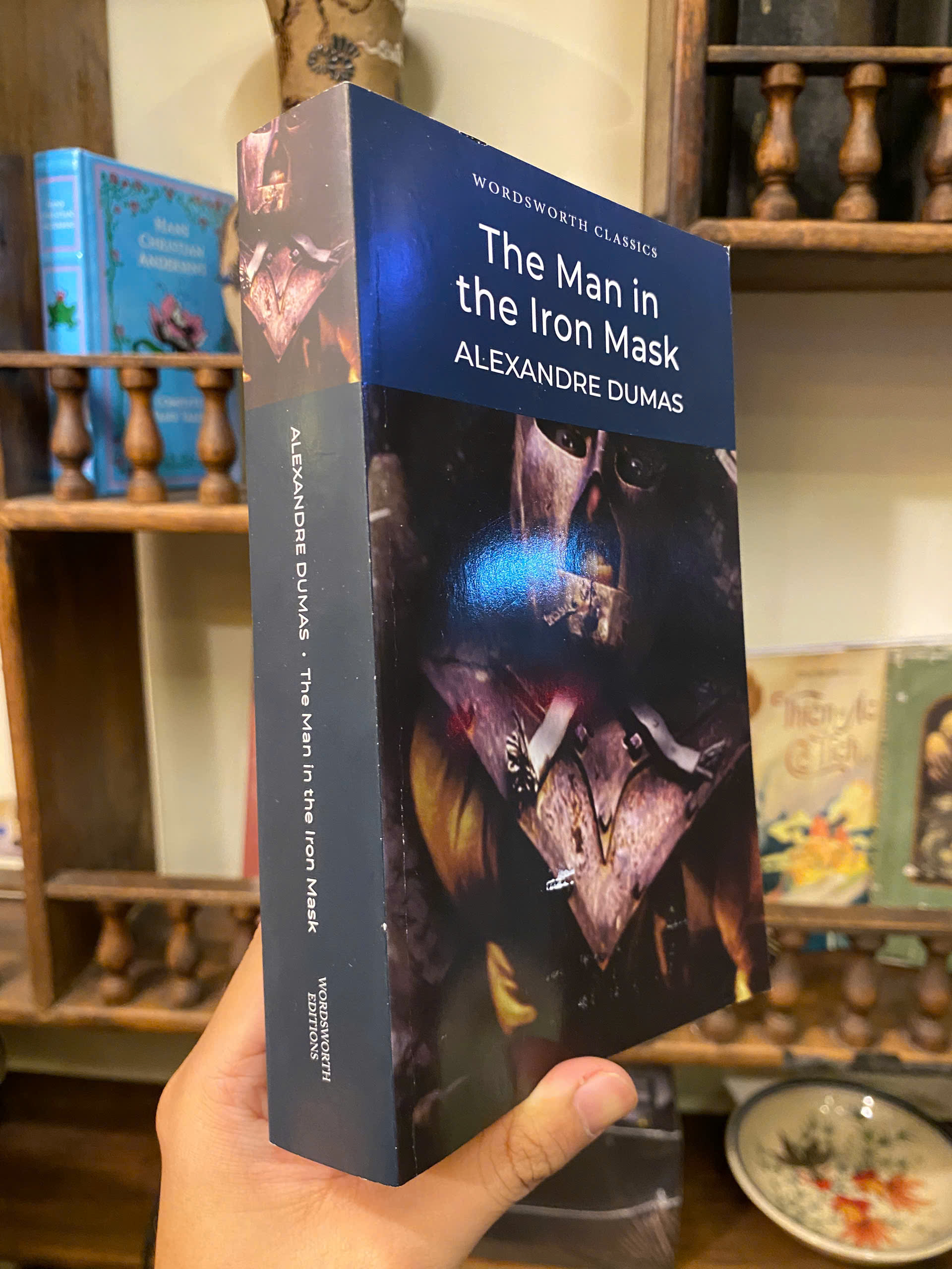 Sách - The Man In The Iron Mask by Alexandre Dumas - Classics/Fiction book in English - Ngoại Văn