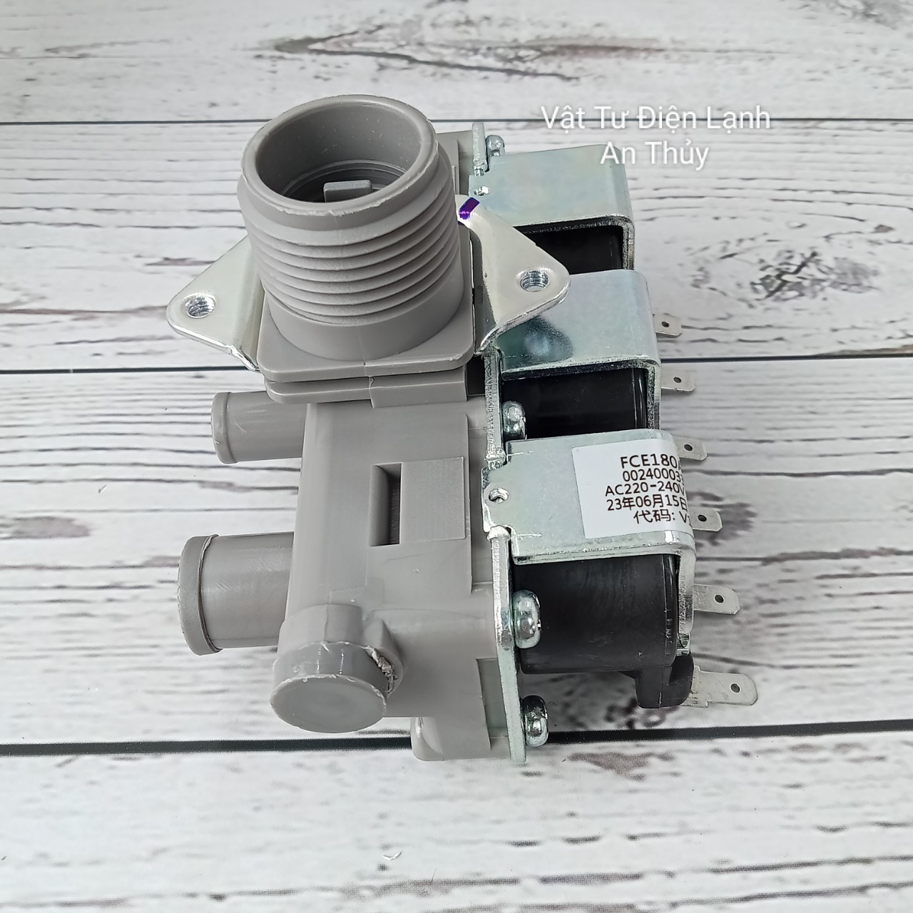 Van cấp nước máy giặt AQUA cửa ngang 3 cổng 220V FPE180A1