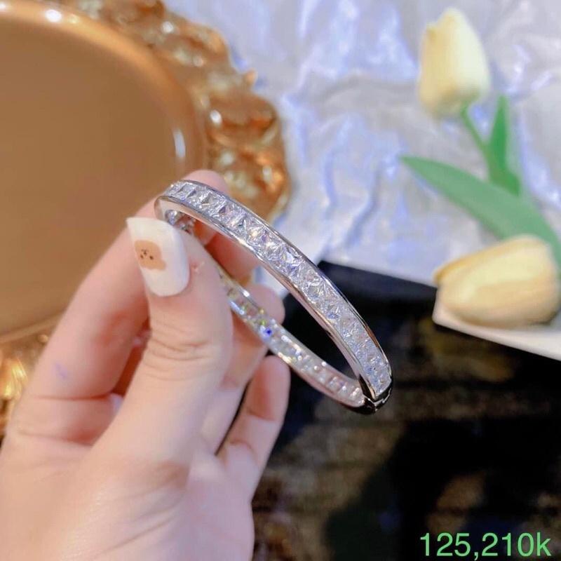 Vòng full đá siêu đẹp siêu sáng khoá cài