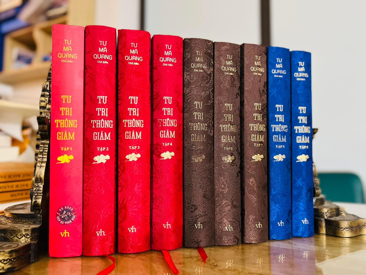 [Bìa cứng] TƯ TRỊ THÔNG GIÁM - Tư Mã Quang - Bùi Thông, Phạm Thành Long dịch - Tri Thức Trẻ Books - Nhà xuất bản Văn Học