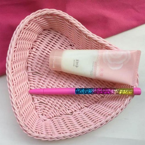 Giỏ giả mây hình trái tim dùng đựng đồ trang trí, đồ decor giao màu ngẫu nhiên