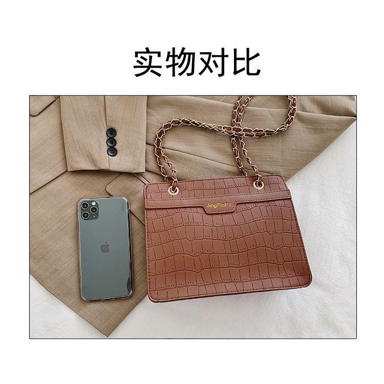 Túi xách bạn gái xinh xắn