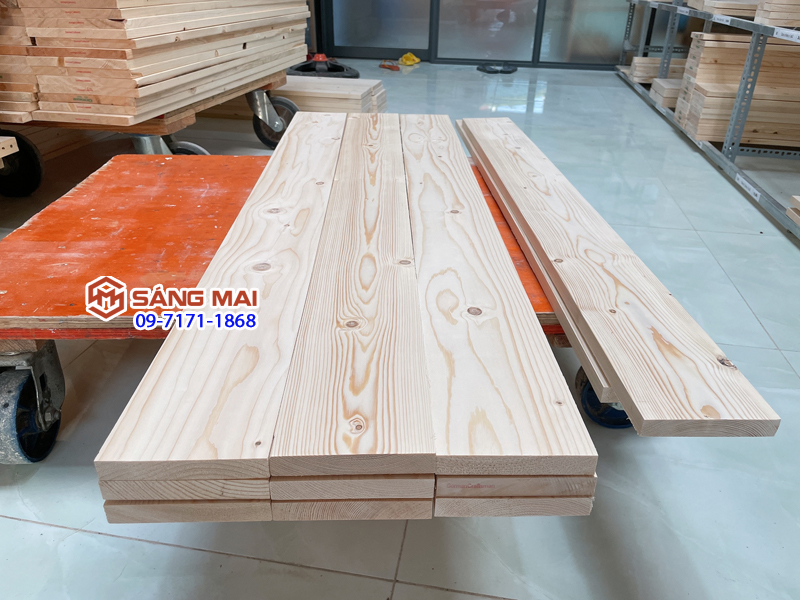 Tấm gỗ thông mặt rộng 12cm x dày 2cm x dài 120cm + láng mịn 4 mặt